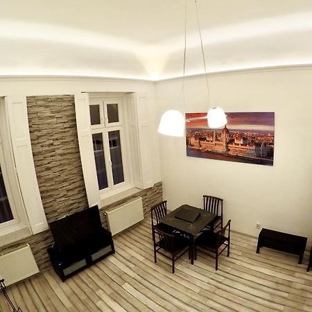 Homelike Luxury Flat On Gyulai Pal Budapest Exterior photo
